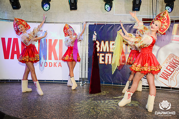 The brand "VALENKI" has lightened stars on its first birthday! 