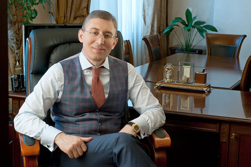 Season's greeting of Zaur Balagov - Diamond Holding's President