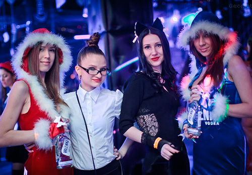 Веселая вечеринка в клубе Tesla, Ростов-на-Дону. Спонсор мероприятия - водка VALENKI